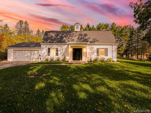 8703 Brookville Rd, Plymouth, MI, 48170-5079 | Card Image