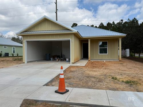 8001 Carmel Cir, Foley, AL, 36535-6925 | Card Image