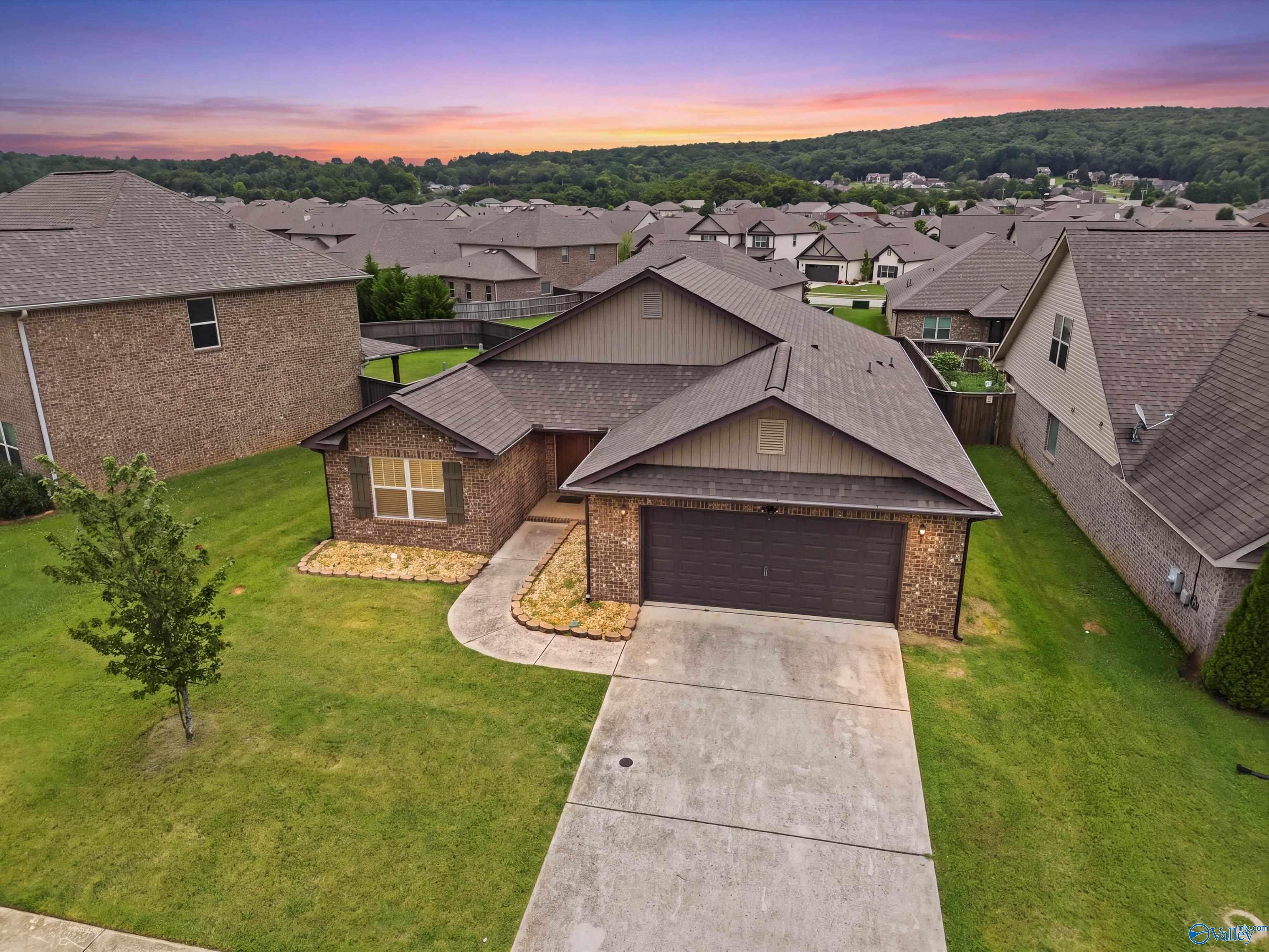 Residential in Harvest