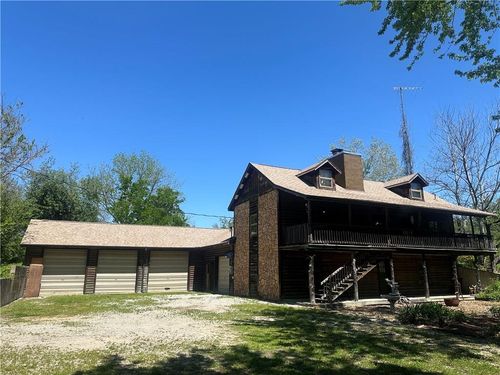 17 Ne 465th Rd, Warrensburg, MO, 64093-7480 | Card Image