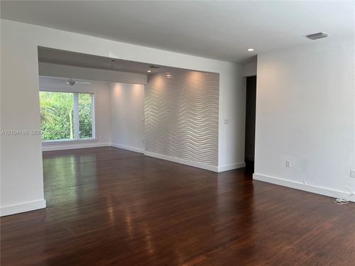317 Fluvia Ave, Coral Gables, FL, 33134-7315 | Card Image