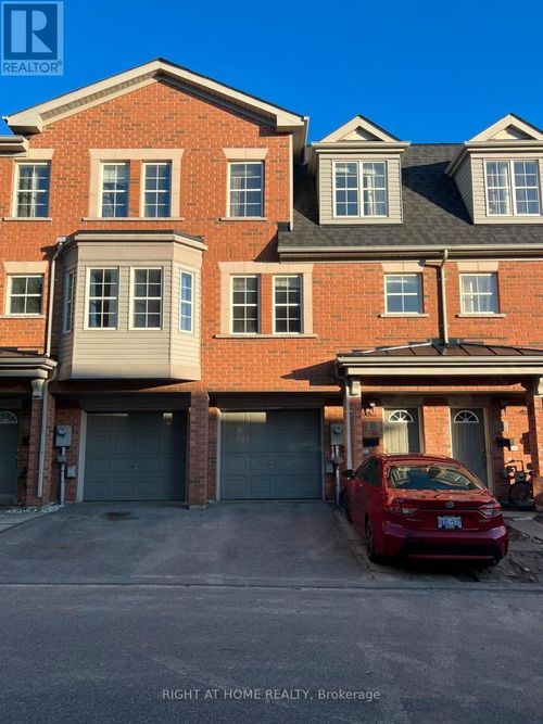 37 Archibald Mews, Scarborough, ON, M1P0A5 | Card Image