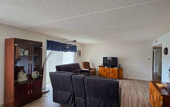 APT-202 - 650 Whitney Ct, Condo with 2 bedrooms, 2 bathrooms and 1 parking in Gurnee IL | Image 6