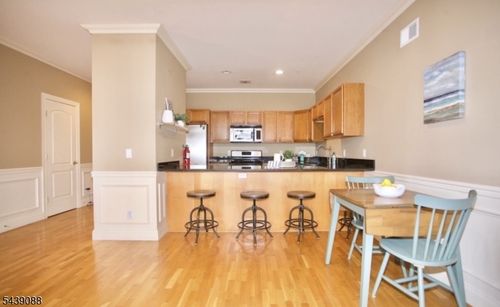 13-1677 Springfield Ave, Maplewood, NJ, 07040-2967 | Card Image