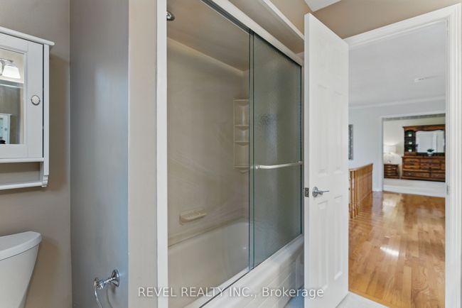 1076 Roxborough Dr, House other with 4 bedrooms, 3 bathrooms and 2 parking in Oakville ON | Image 30