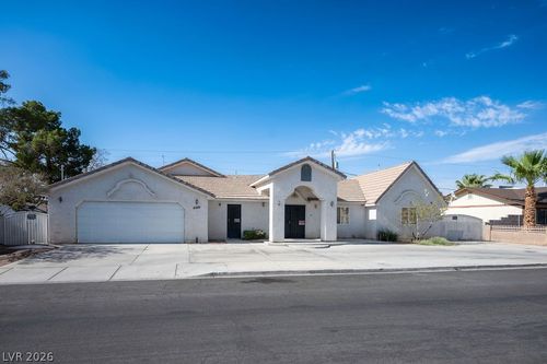 4385 Welter Ave, Las Vegas, NV, 89104-5340 | Card Image