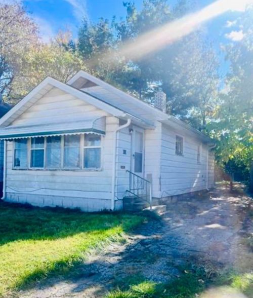 615 Freeman Ave, Flint, MI, 48507-1705 | Card Image