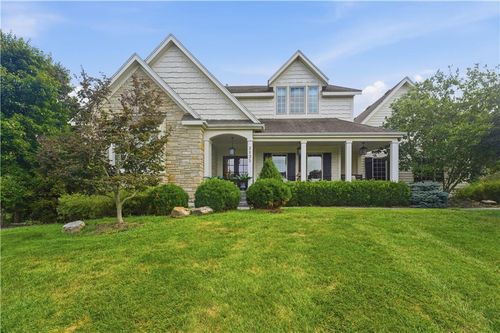 3835 W 180th Ter, Stilwell, KS, 66085-4503 | Card Image