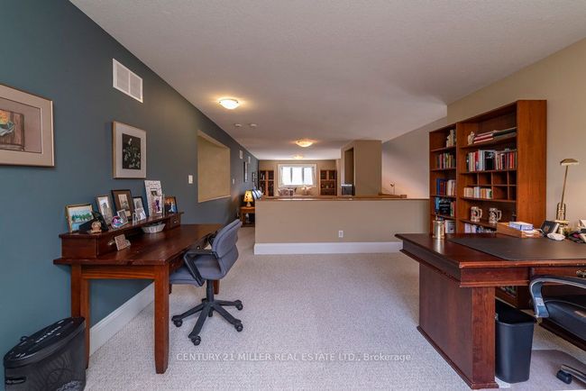 46 Giffin Rd, House other with 2 bedrooms, 3 bathrooms and 4 parking in Dundas ON | Image 15