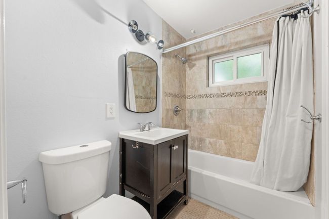 1904 S 6 Th St, House other with 2 bedrooms, 1 bathrooms and 2 parking in Austin TX | Image 15