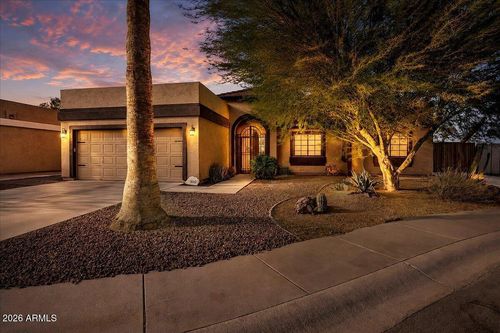 1660 E Whitten St, Chandler, AZ, 85225-2220 | Card Image