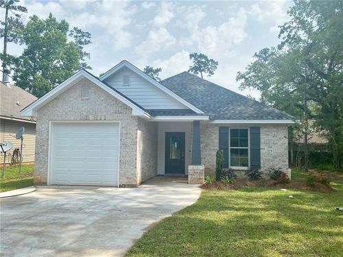 805 Norval St, Mandeville, LA, 70448-2472 | Card Image