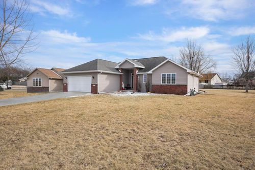 571 Hosanna Heights Court, Evansville, WI, 53536 | Card Image