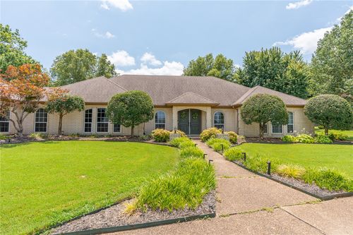 2412 Fianna Way, Fort Smith, AR, 72908-0945 | Card Image