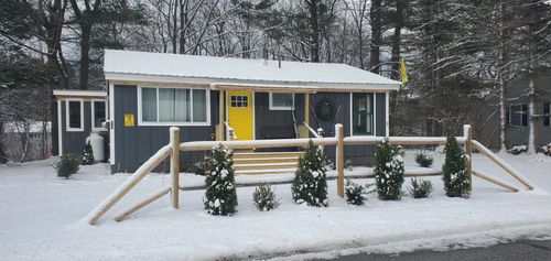 33 Pleasant St Ext, Ludlow, VT, 05149-9782 | Card Image