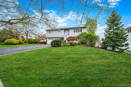 6 Oatley Pl, Commack, NY, 11725-1408 | Card Image