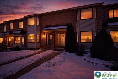 1652 Harding Cir, Whitehall, PA, 18052-4176 | Card Image