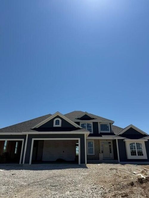 N81 W27580 Harvest Ct, Pewaukee, WI, 53072 | Card Image