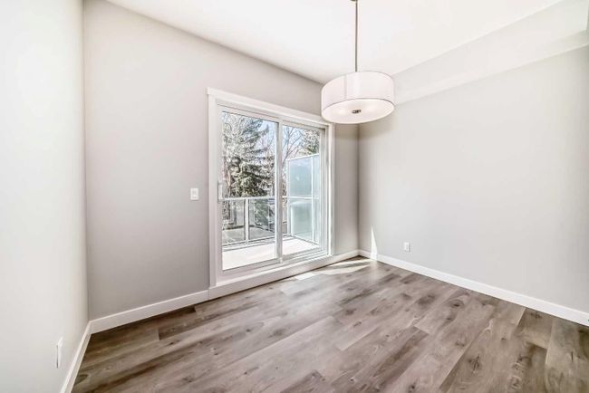 450 Shawnee Square Sw, Home with 3 bedrooms, 2 bathrooms and 3 parking in Calgary AB | Image 15