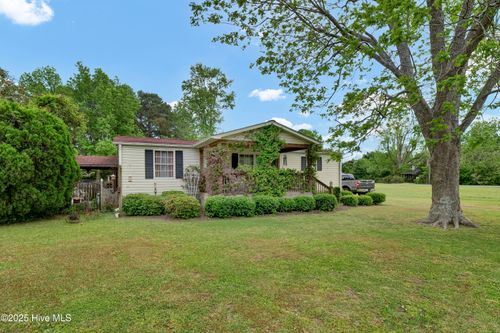 2 Castle Farms Rd, Castle Hayne, NC, 28429-5062 | Card Image