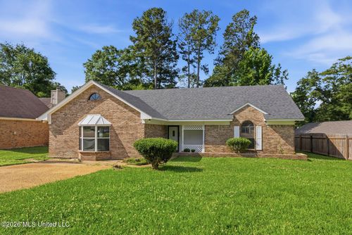 543 Birdie Dr, Jackson, MS, 39272-5751 | Card Image