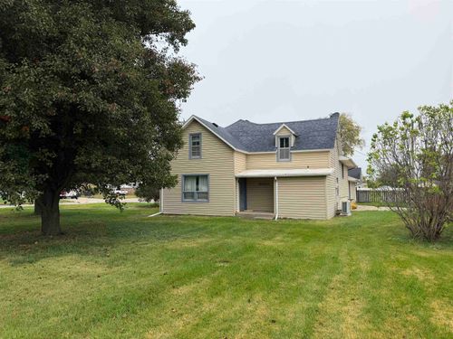 1122 5th St, Columbus, NE, 68601-7111 | Card Image