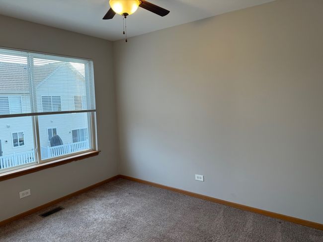 1603 - 1603 Silvergate Ct, Townhouse with 2 bedrooms, 2 bathrooms and 2 parking in Gurnee IL | Image 13