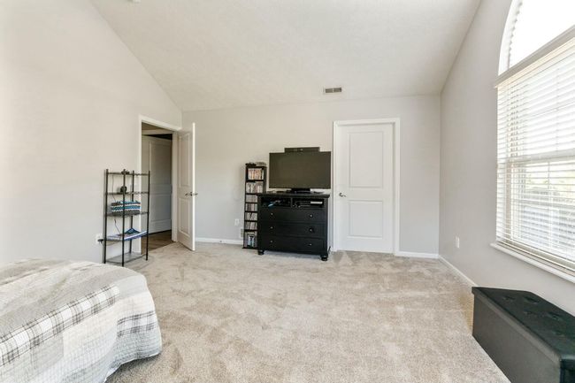 4163 Windbud Dr, Condo with 2 bedrooms, 2 bathrooms and null parking in New Albany OH | Image 44