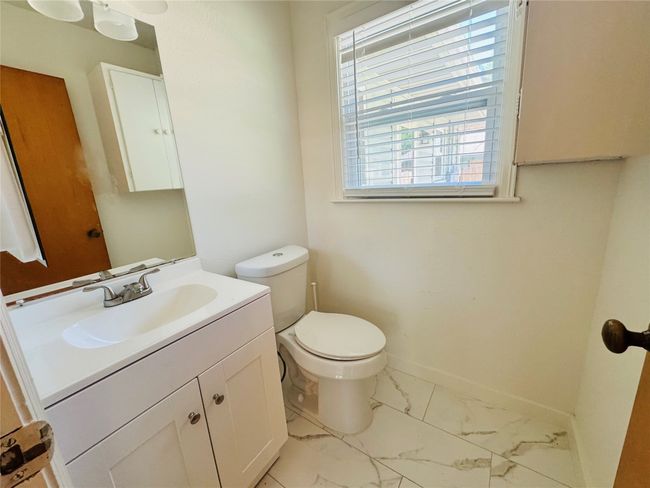 1015 W Sycamore St, House other with 3 bedrooms, 2 bathrooms and null parking in Sherman TX | Image 33