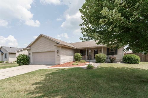 4632 Parkwood Dr, Milton, WI, 53563-8981 | Card Image