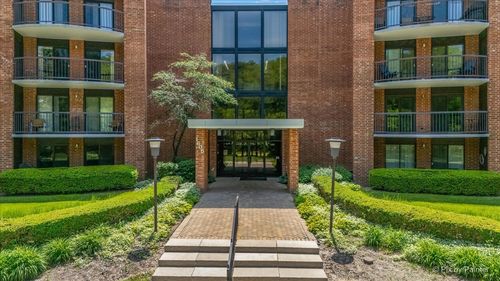 301a-1605 E Central Rd, Arlington Heights, IL, 60005-3338 | Card Image