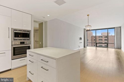85-1111 24th St Nw, WASHINGTON, DC, 20037-1483 | Card Image