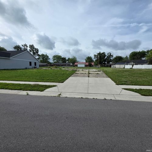 701 Englewood Drive, Winchester, IN, 47394 | Card Image
