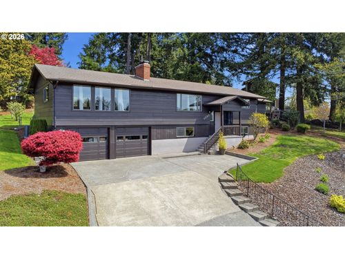 1290 Scenic View Dr, Stayton, OR, 97383-1782 | Card Image