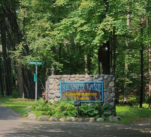 unit-13b-300 Brandy Point Dr, Woodruff, WI, 54568-8901 | Card Image