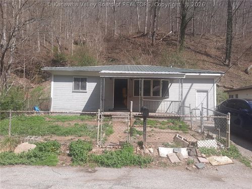 1382 Branch Rd, Belle, WV, 25015-9662 | Card Image