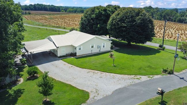 2108 Duncan Rd, Home with 3 bedrooms, 3 bathrooms and null parking in Fountain Run KY | Image 7