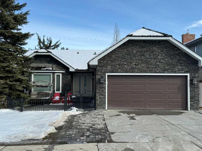 9204 Oakmount Drive Sw, Home with 3 bedrooms, 3 bathrooms and 4 parking in Calgary AB | Image 41