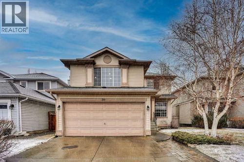 39 Douglasview Rd Se, Calgary, AB, T2Z2S8 | Card Image