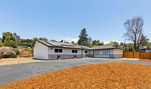12172 Gay Rio Dr, Lakeside, CA, 92040-4947 | Card Image