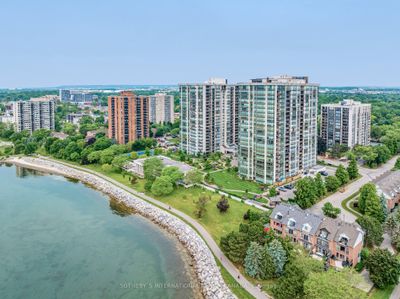 1702 - 2170 Marine Dr, Condo with 2 bedrooms, 2 bathrooms and 2 parking in Oakville ON | Image 1