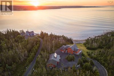 2932 Cape Gegogan Rd, House other with 7 bedrooms, 3 bathrooms and null parking in Goldenville NS | Image 1