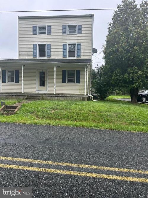 2060 Adams Rd, EAST GREENVILLE, PA, 18041-2331 | Card Image