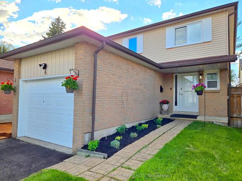 4 Greenleaf Cres, Brampton, ON, L6X2V6 | Card Image
