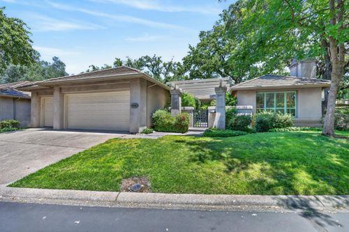 11260 Crocker Grove Ln, Gold River, CA, 95670-4524 | Card Image