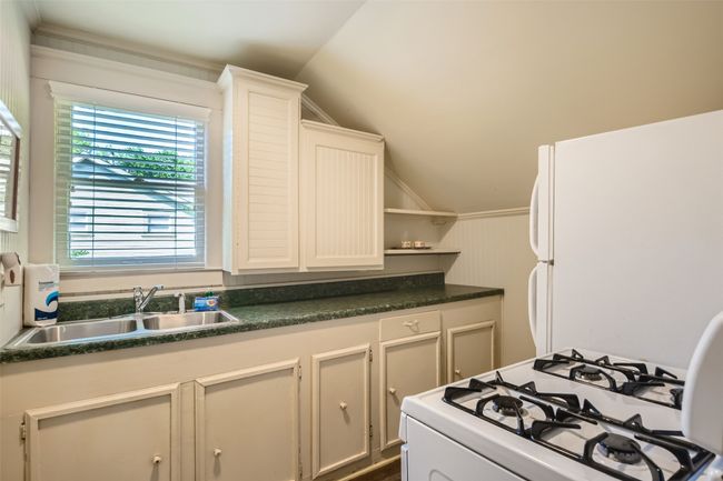 Mother In Law Suite Kitchen | Image 32