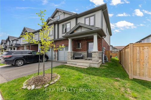 17 Severino Cir, Smithville, ON, L0R2A0 | Card Image