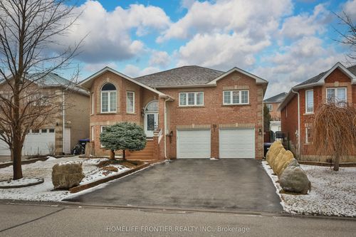 30 St Ave, Bradford, ON, L3Z3E6 | Card Image