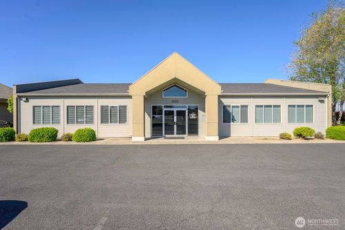 1010 S Pioneer Way, Moses Lake, WA, 98837-4411 | Card Image
