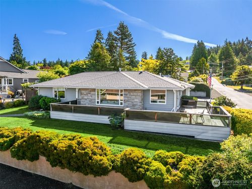 18420 Torgeson Ave Ne, Poulsbo, WA, 98370-8428 | Card Image